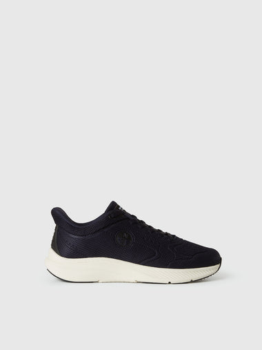 Hover | Deniz Laciverti